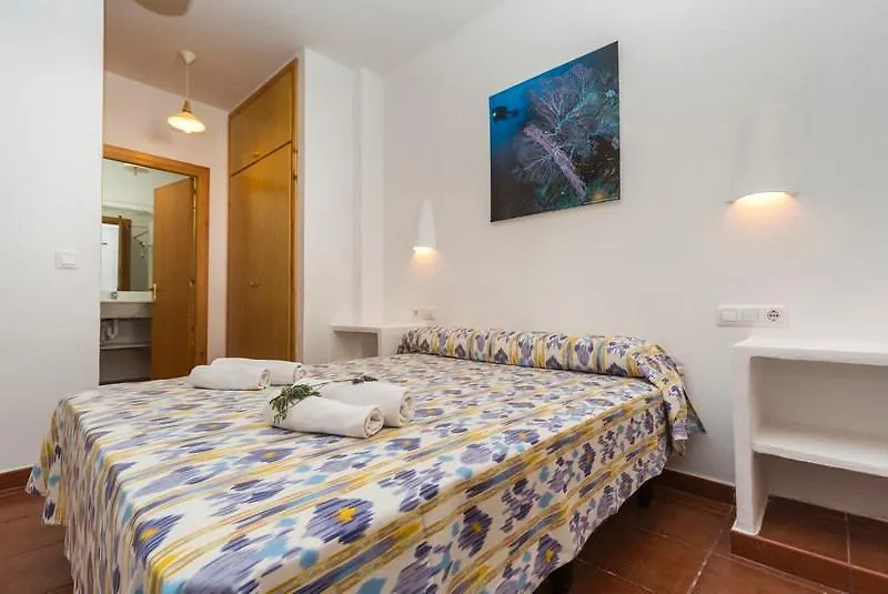 Apartamentos Mar Blanca Cala Blanca  Cala Blanca (Menorca)