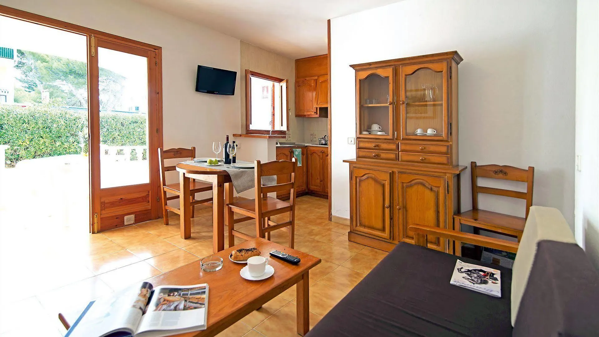 Apartamentos Mar Blanca Cala Blanca  0*, Cala Blanca (Menorca)